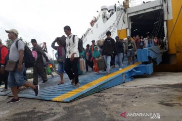 Penumpang kapal laut sebanyak 1.390 orang tiba di Kotawaringin Barat