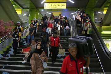 Jumlah penumpang arus balik di Stasiun Gambir turun