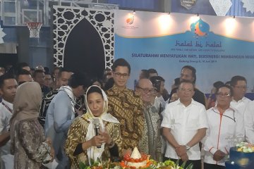 Kementerian BUMN gelar halal bi halal dan rayakan ultah Menteri Rini