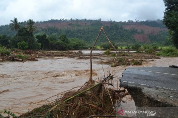 Alat berat dikerahkan untuk atasi dampak banjir di Morowali