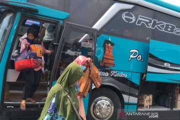 Bus arus balik terlambat tiba di Terminal Kalideres