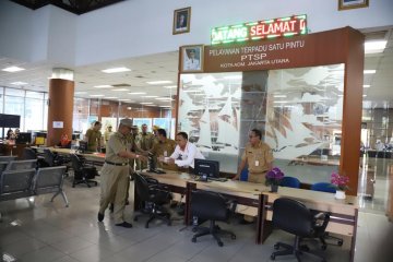 PTSP Jakarta Utara catat 2.859 pemohon di hari kerja pertama