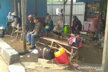 Arus mudik masih terlihat di Terminal Lebak Bulus