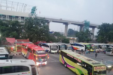 H+5, arus balik di Terminal Kampung Rambutan berkurang