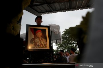 Pemakaman mantan Kepala Staf Angkatan Darat, Jenderal TNI Purnawirawan George Toisutta