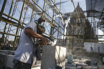 Pemugaran Candi Perwara di kompleks Candi Prambanan