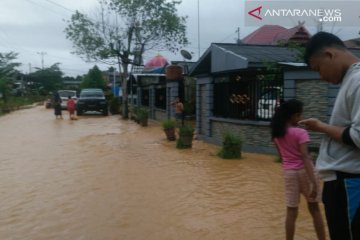 Banjir genangi sejumlah jalan provinsi-kabupaten di Sultra
