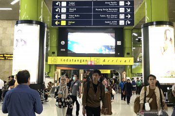 H+8 Lebaran, arus balik di Stasiun Gambir masih terpantau padat