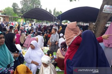 Ribuan warga muslim hadiri haul Guru Tua di Palu