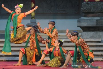 Pentas tari Cipat Cipit di Pesta Kesenian Bali 2019