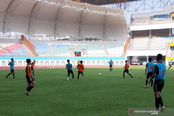 Cuaca buruk ganggu latihan timnas di Vietnam