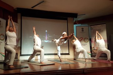 Indonesia bidik turis Singapura-Malaysia saat Hari Yoga Internasional