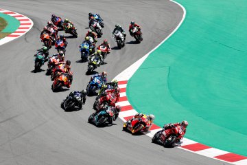 Pebalap MotoGP jalani tes ofisial di Barcelona, Senin