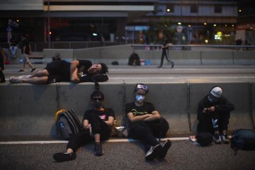 Protes baru guncang Hong Kong saat pegiat suarakan pendapat selasa G20
