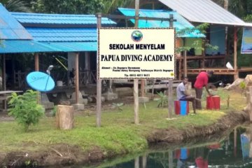 Ada akademi menyelam di Kampung Tablasupa Jayapura