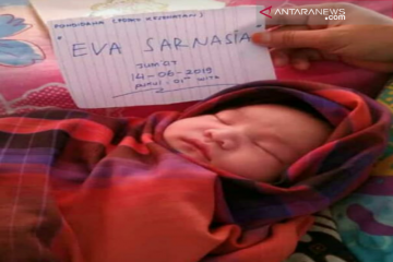 Dua bayi dilahirkan di tempat pengungsian banjir Konawe
