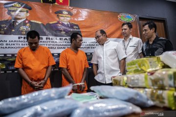 Ungkap 63 kg sabu dan 20.000 pil ekstasi dari pengedar narkotika jaringan Malaysia-Indonesia