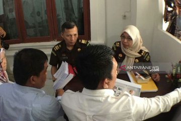 Sejumlah OKP demo Bawaslu terkait kasus KPU Palembang