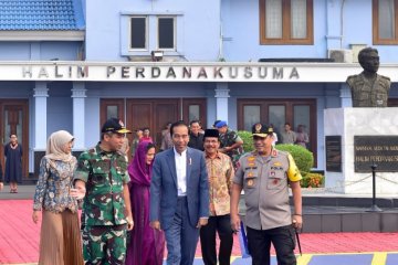 Presiden kunjungan kerja ke Jawa Timur serahkan 3.000 Sertifikat Tanah