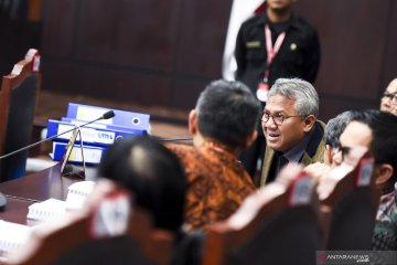 Sidang MK, KPU jelaskan terkait sampul cokelat tidak terpakai