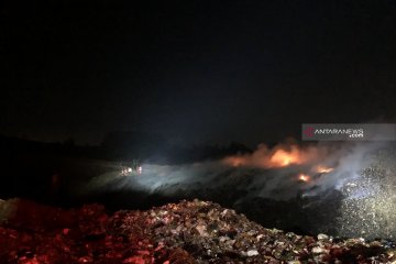 Pemadaman api di TPA Supit Urang Kota Malang terkendala akses air