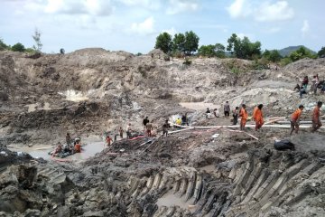 Satu korban longsoran tanah di Bangka Tengah belum ditemukan