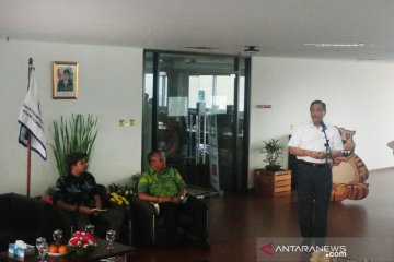 Menteri Luhut sebut inefisiensi penyebab tiket pesawat mahal