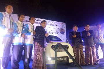 Menristekdikti luncurkan mobil listrik Universitas Negeri Yogyakarta