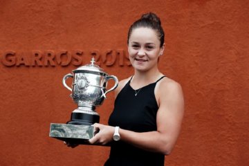 Barty dirongrong Pliskova di puncak peringkat WTA