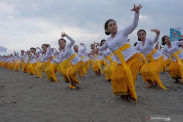 Pembukaan Festival Yeh Gangga di Bali