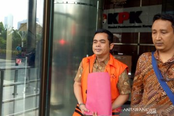 KPK perpanjang penahanan empat anggota DPRD Lampung Tengah