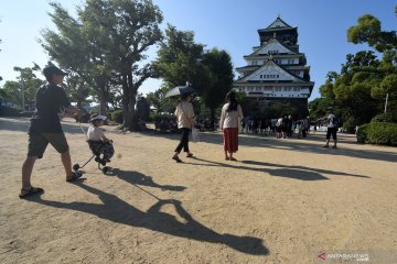 Mengunjungi Istana Osaka Jepang