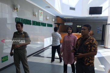 Dokter minta Wali Kota Surabaya dijauhkan dari interaksi