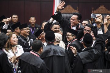 Kegembiraan tim kuasa hukum Jokowi - Amin usai sidang sengketa pilpres