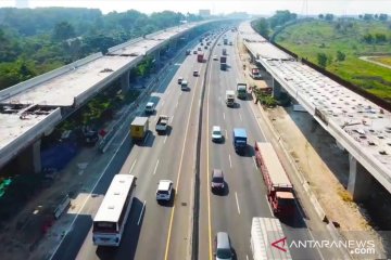 Tol layang Jakarta-Cikampek siap uji laik operasi Oktober 2019