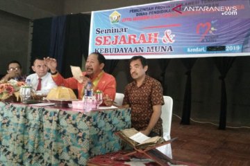 AL Quran berusia 400 tahun diperdebatkan dalam seminar di Kendari