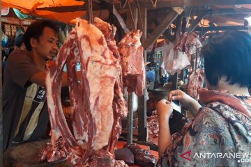 Harga daging sapi di Pasar Kebayoran Lama Rp130.000 per kilogram