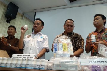 BBPOM-Polda Sumbar ungkap peredaran ratusan ribu butir obat ilegal