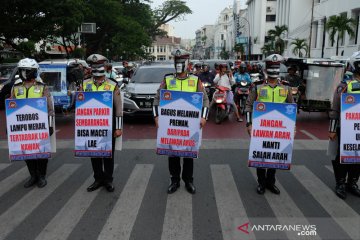 Ajakan tertib berlalu lintas