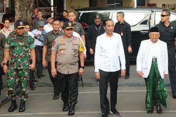 Jokowi-Ma'ruf hadiri Rapat Pleno KPU Minggu petang