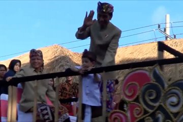 Presiden Jokowi dan Jan Ethes sapa warga Bali