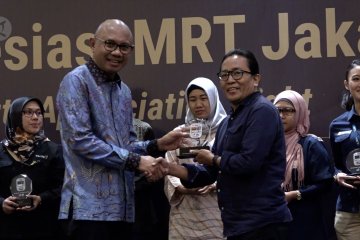 LKBN Antara terima penghargaan atas pemberitaan masif MRT Jakarta