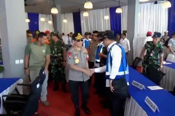 Kapolri tinjau jalur mudik di Tol Ngawi