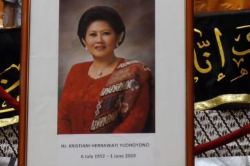 Ani Yudhoyono dikenal sebagai figur panutan