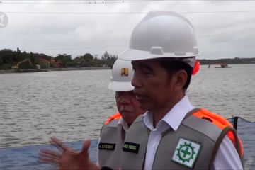 Tinjau proyek, Jokowi janjikan Waduk Muara beroperasi