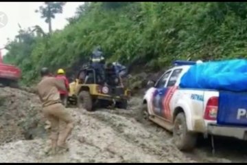 Penyaluran logistik di Kolaka Timur terhambat longsor