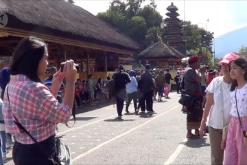 Libur lebaran, Danau Beratan dikunjungi lima ribu wisatawan