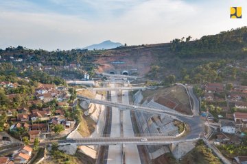 Tol Cisumdawu ditargetkan rampung 2020, dukung akses Bandara Kertajati