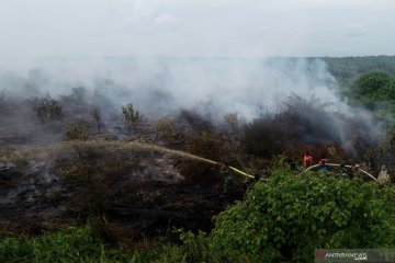 Pemadaman kebakaran lahan gambut di Nagan Raya Aceh