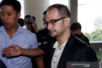 Anak tiri mantan PM Malaysia didakwa pencucian uang